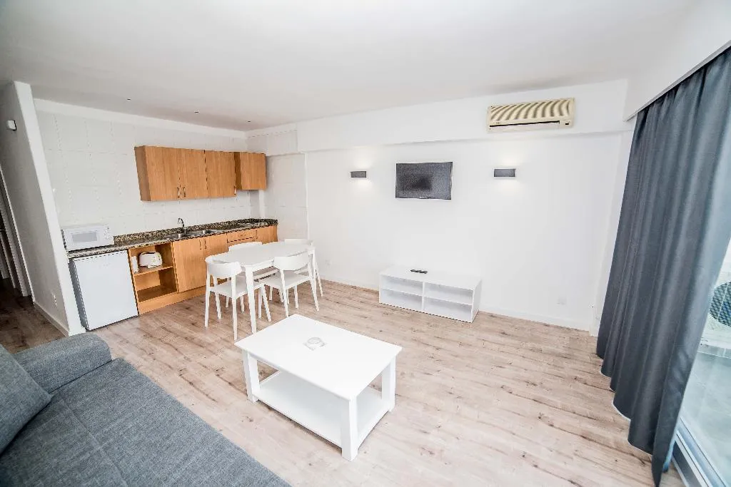 APARTMENT CAPACITY 4 ONE BEDROOM Room, Pierre & Vacances Mallorca Portofino, Majorca