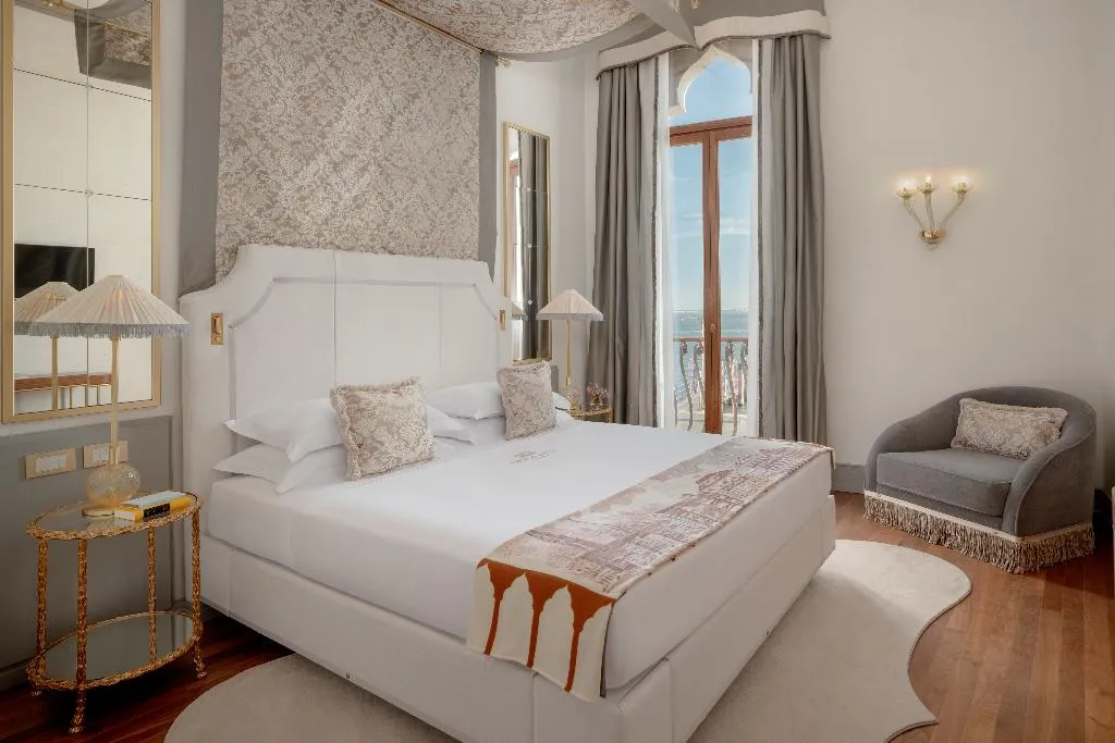 SUITE LAGOON VIEW Room, Hotel Gabrielli Venezia - Starhotels Collezione, Venice