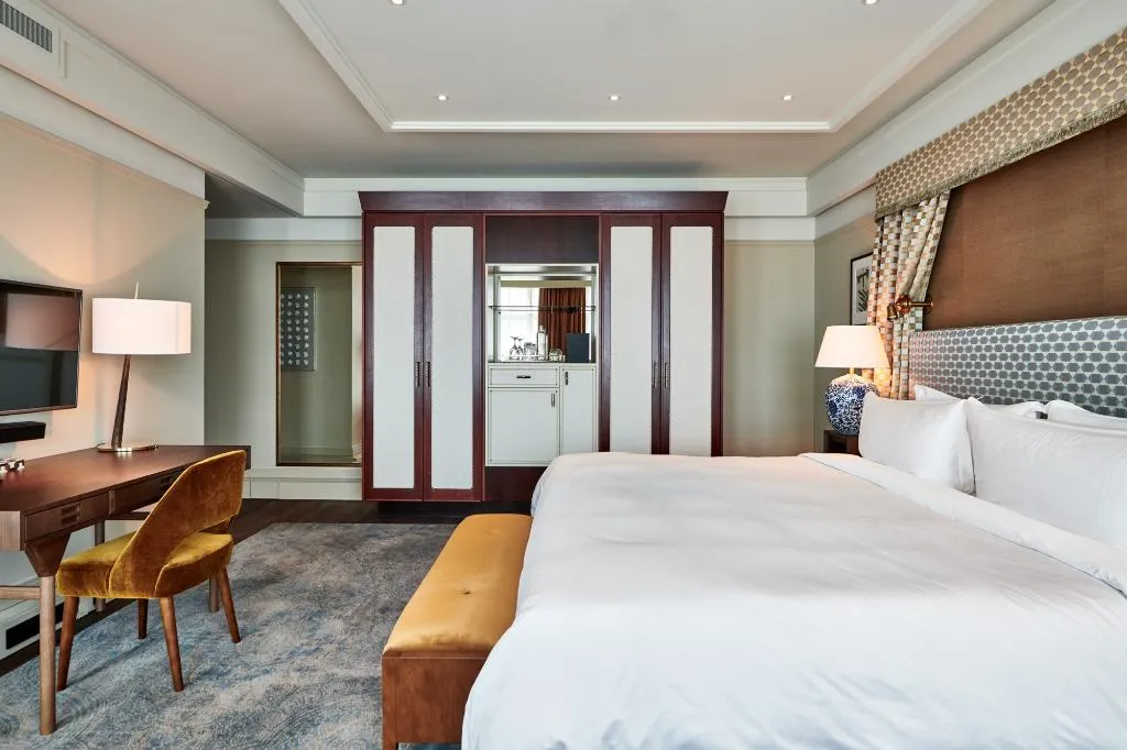 Double or Twin DELUXE RIVER VIEW Room, De LEurope Amsterdam, Amsterdam