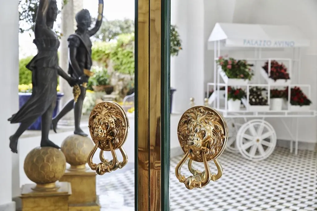Lobby, Palazzo Avino, Naples