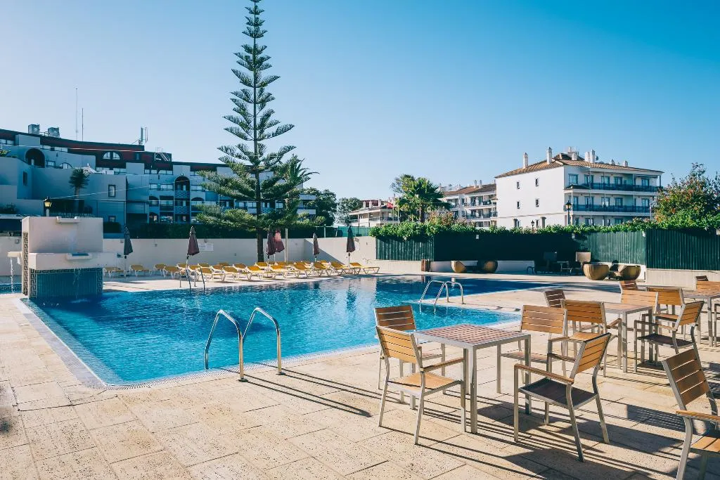 Pool, Grand Muthu Forte da Oura, Algarve