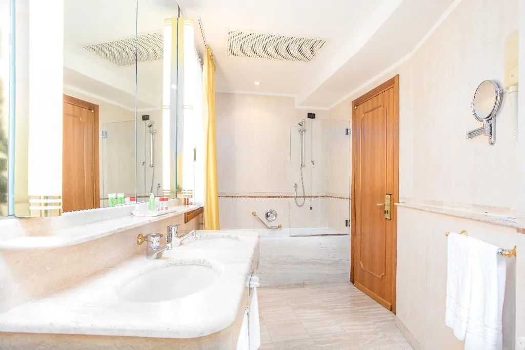 JUNIOR SUITE CAPACITY 4 Room, Galzignano Resort Terme & Golf - Hotel Sporting, Venice