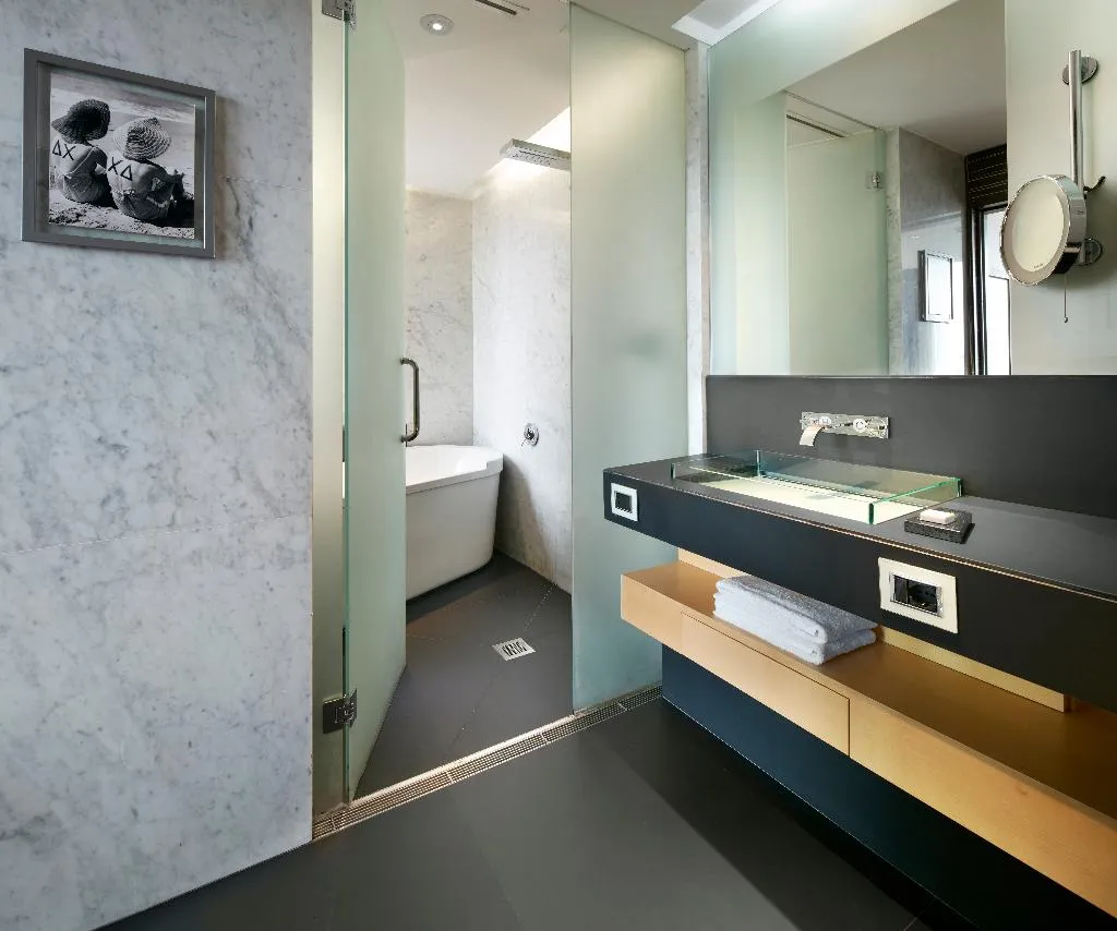 JUNIOR SUITE STANDARD Room, Romeo, Naples