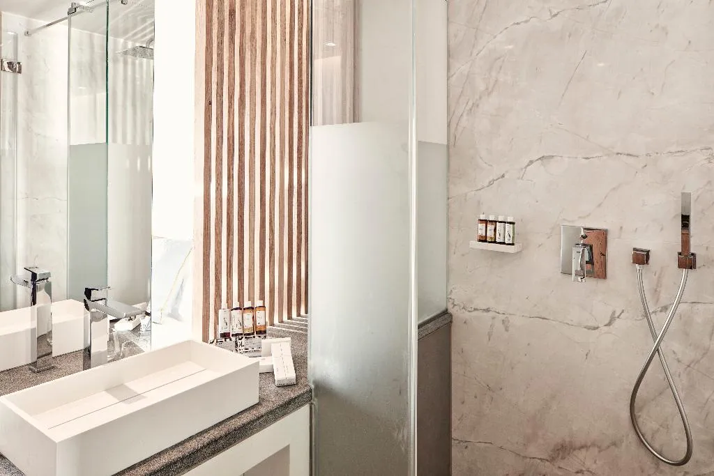 DOUBLE SUPERIOR WITH PRIVATE POOL Room, Myconian Korali Relais & Chateaux, Mykonos