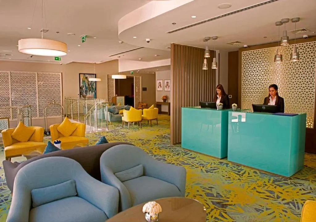 Bar, MENA Plaza Hotel Albarsha, Dubai