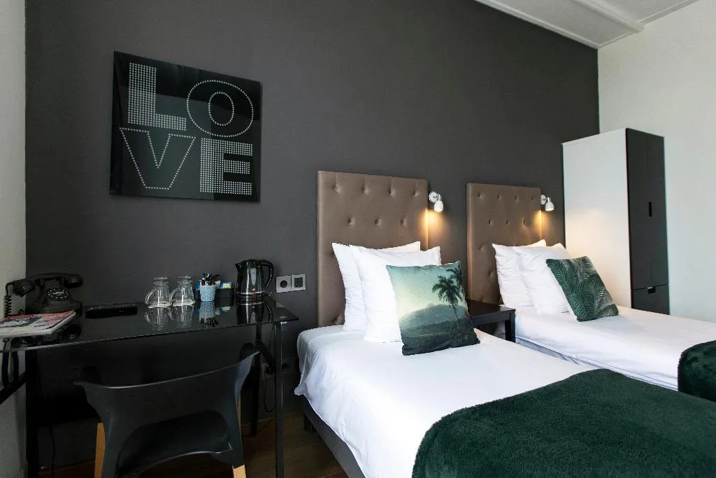 TWIN CANAL VIEW Room, Quentin Amsterdam Hotel, Amsterdam