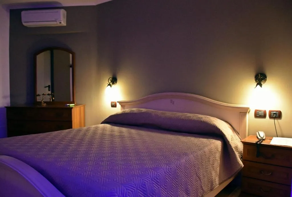 Room, Hotel Joy, Naples
