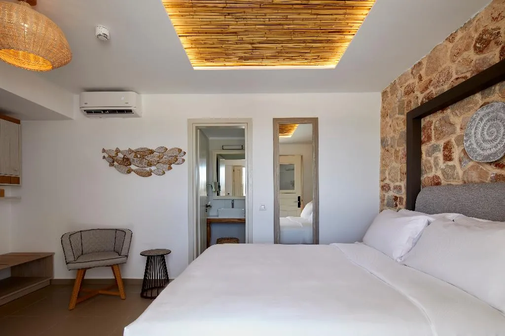 DOUBLE GUEST ROOM Room, Sea Breeze Santorini Beach Resort, Curio Collectio, Santorini