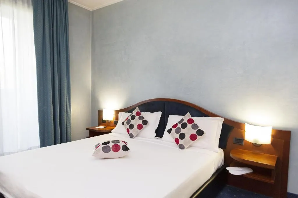 Room, iH Hotels Milano Blu Visconti, Milan