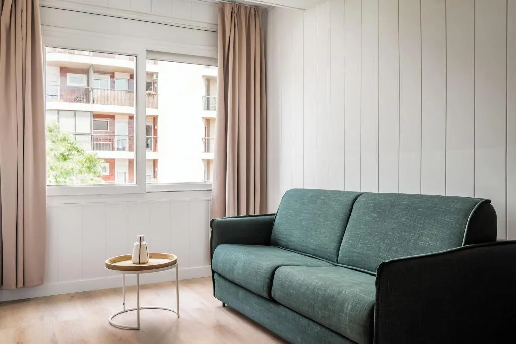 QUADRUPLE TWO DOUBLE BEDS Room, Erba By Pillow, Costa Brava