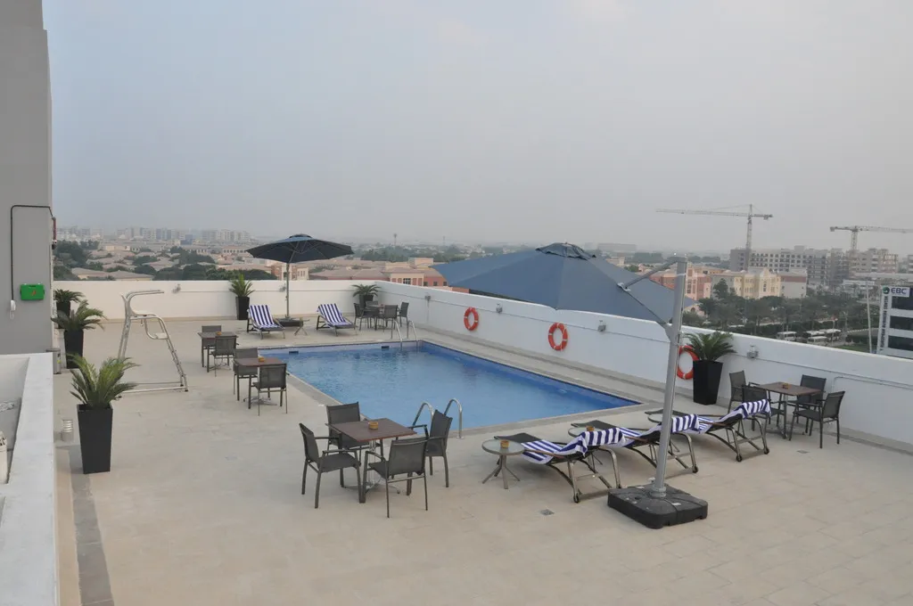 Pool, Fortune Park Hotel, Dubai