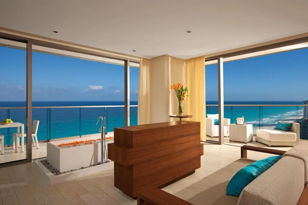 SUITE HONEYMOON Room, Secrets The Vine Cancun, Cancun Area