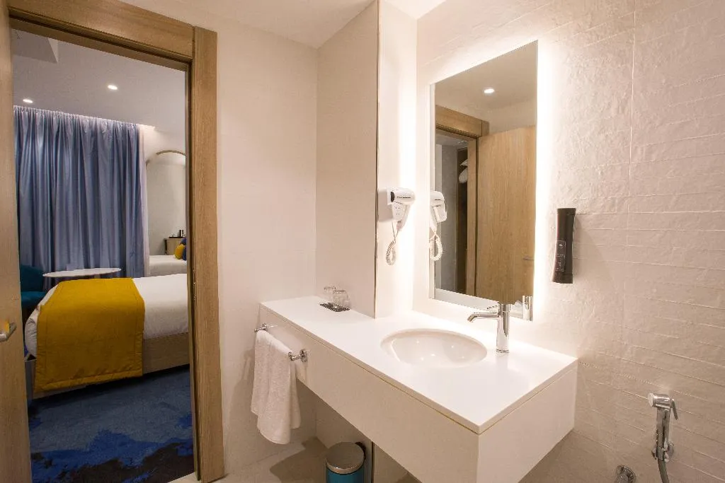 DOUBLE BASIC Room, Carlton, Tunisia