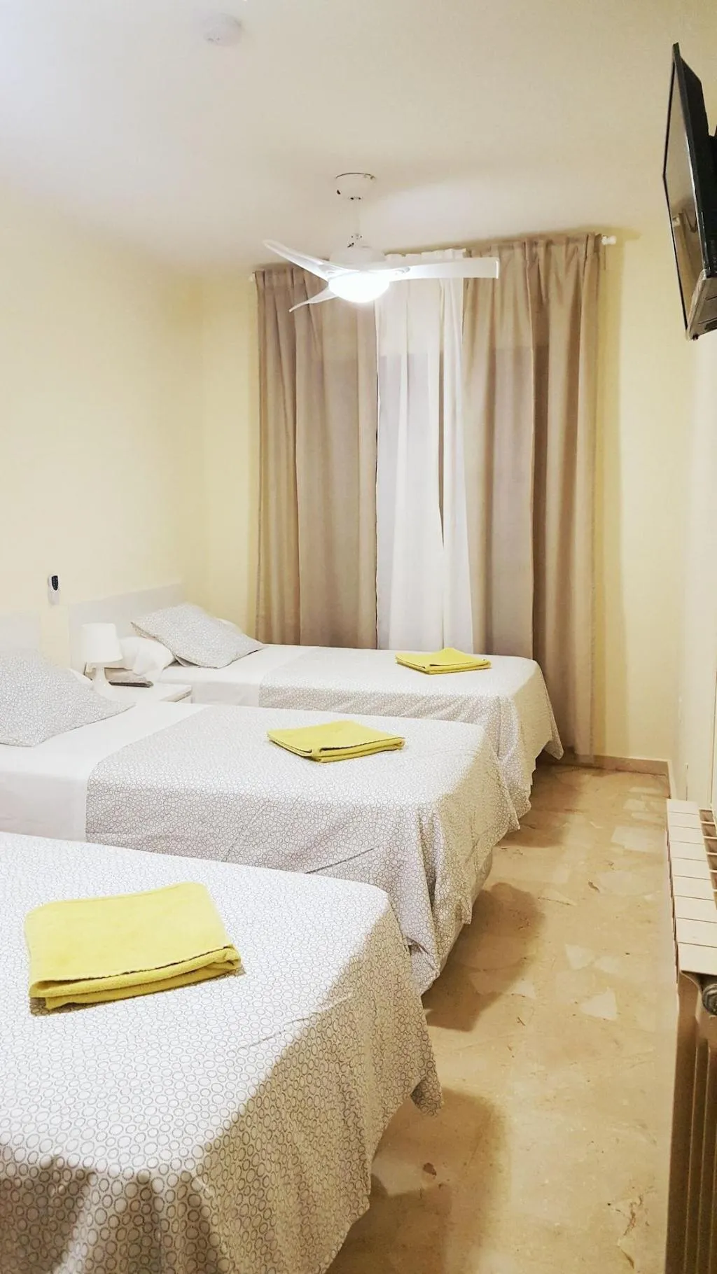 Room, Hostal El Peine, Madrid