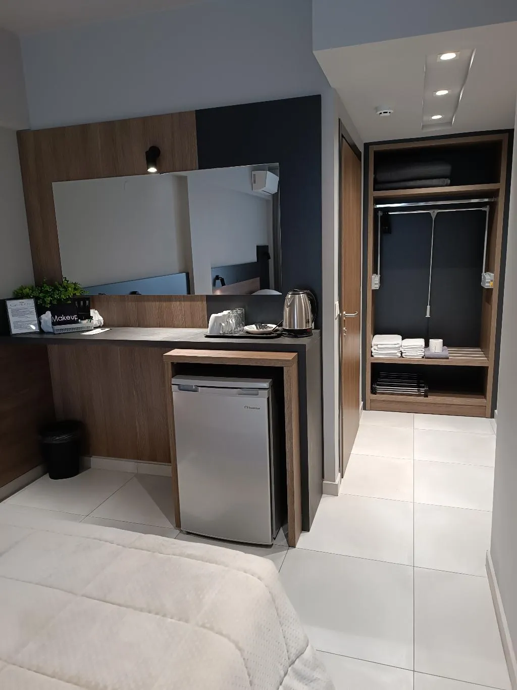 TRIPLE STANDARD Room, Elizabeth Queen Luxury Rooms, Thessaloniki