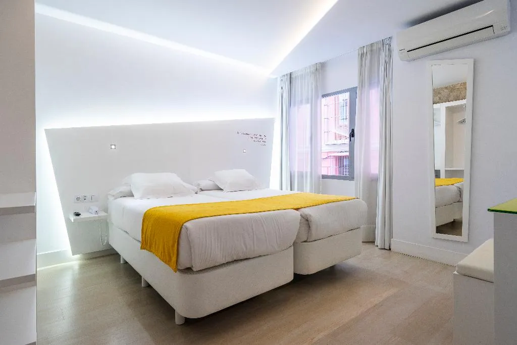 DOUBLE SUPERIOR Room, Atarazanas Malaga Boutique Hotel, Costa Del Sol