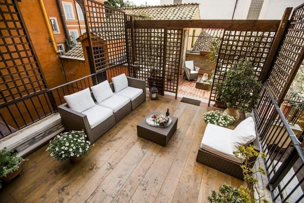 Room, Pettinary Village, Rome