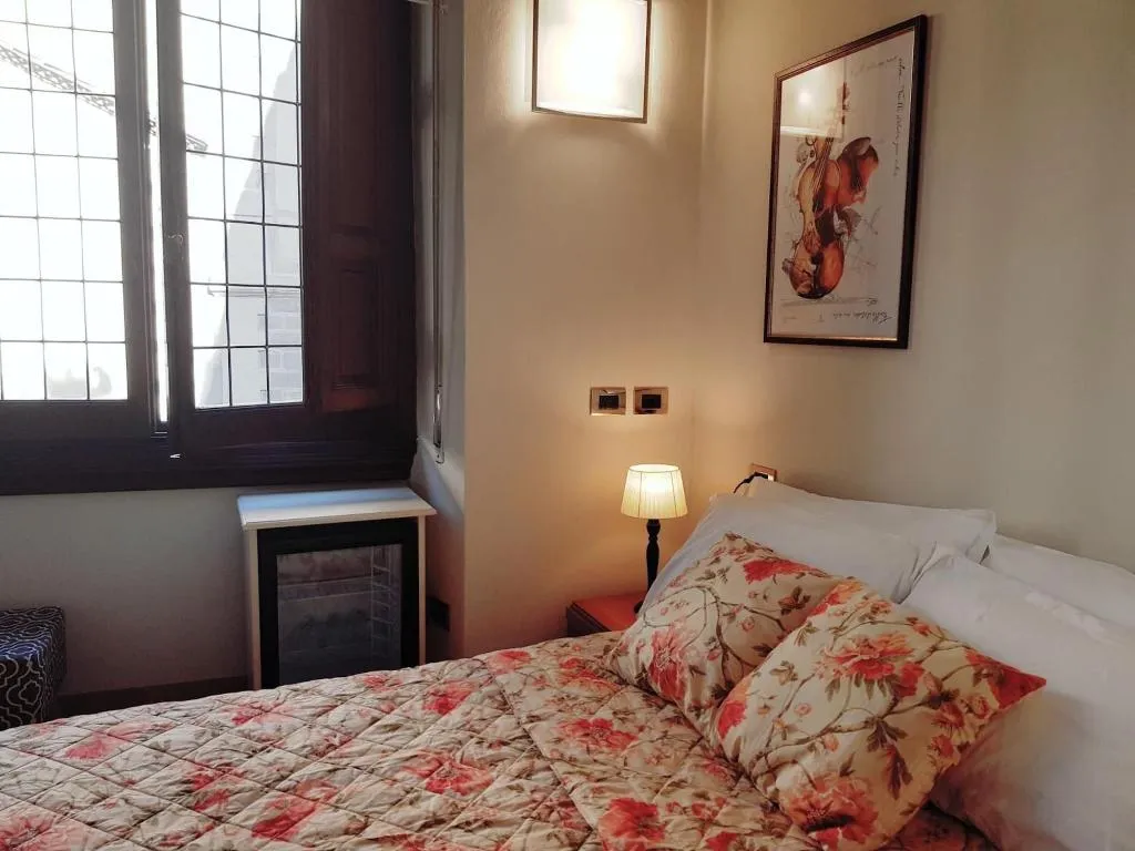 Room, Lady Luna B&B, Florence