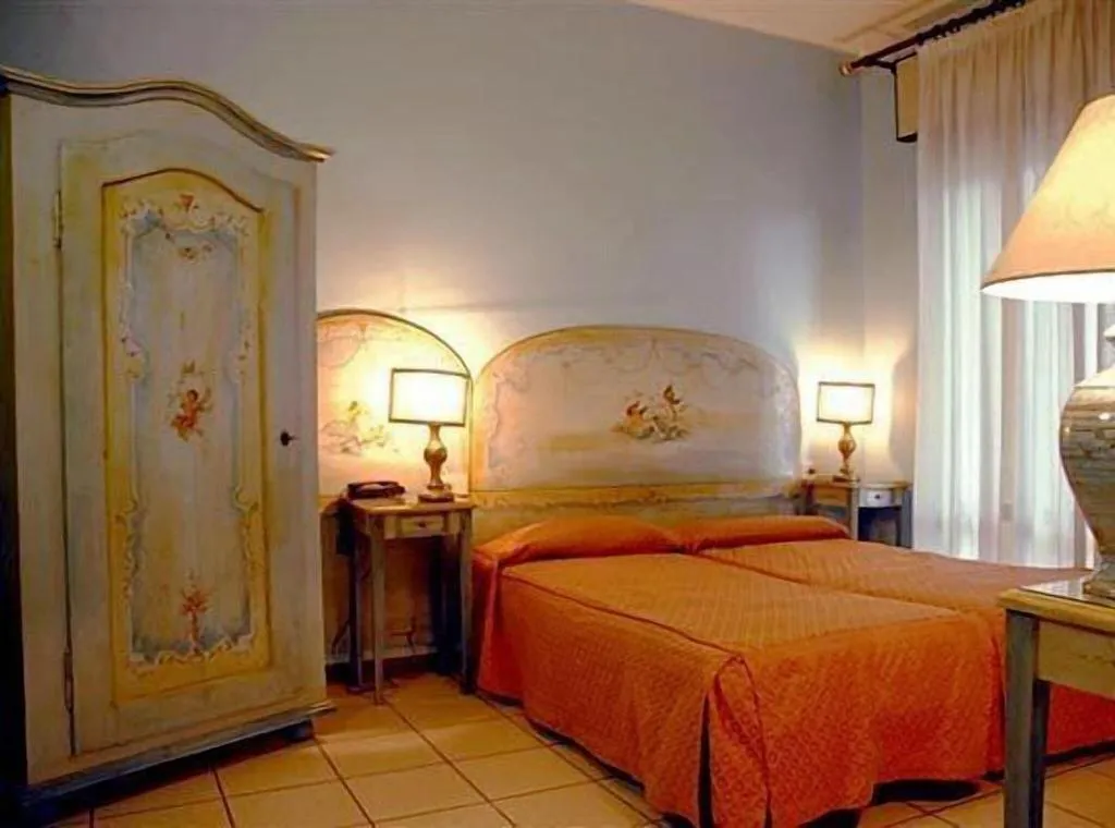 DOUBLE STANDARD Room, Ariston, Venice