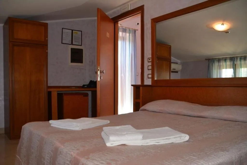 Room, Stranamore, Rome