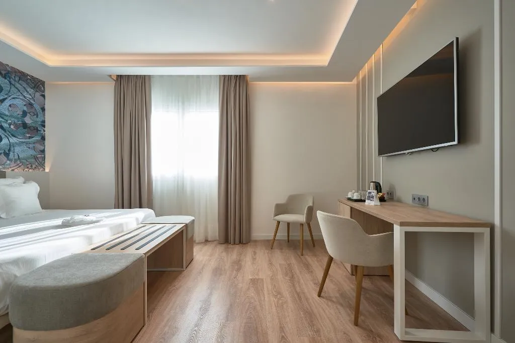 Double or Twin STANDARD Room, Monte Triana, Seville