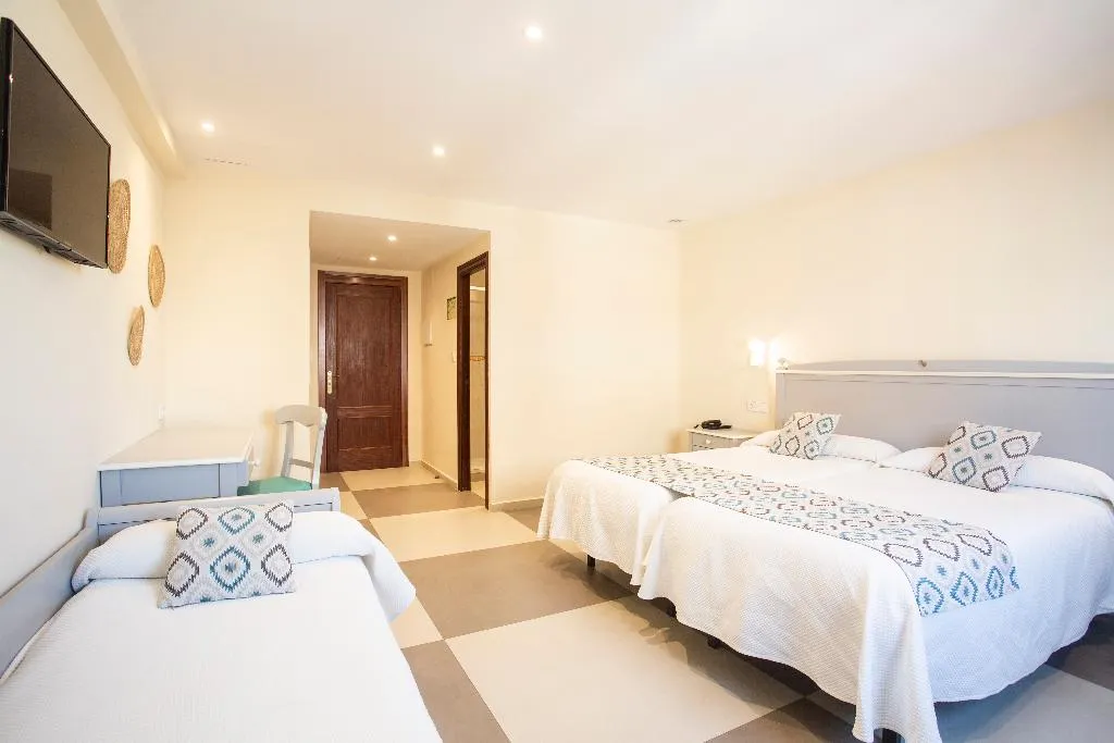 TRIPLE STANDARD Room, Playa Sol, Majorca