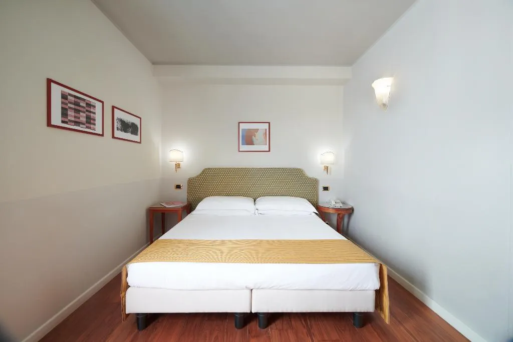 TRIPLE CLASSIC Room, Hotel Plaza Venice, Venice