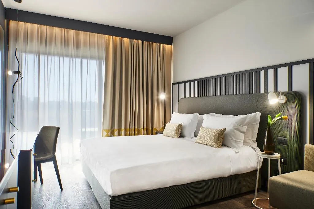 Double or Twin DELUXE Room, Villa Pamphili, Rome