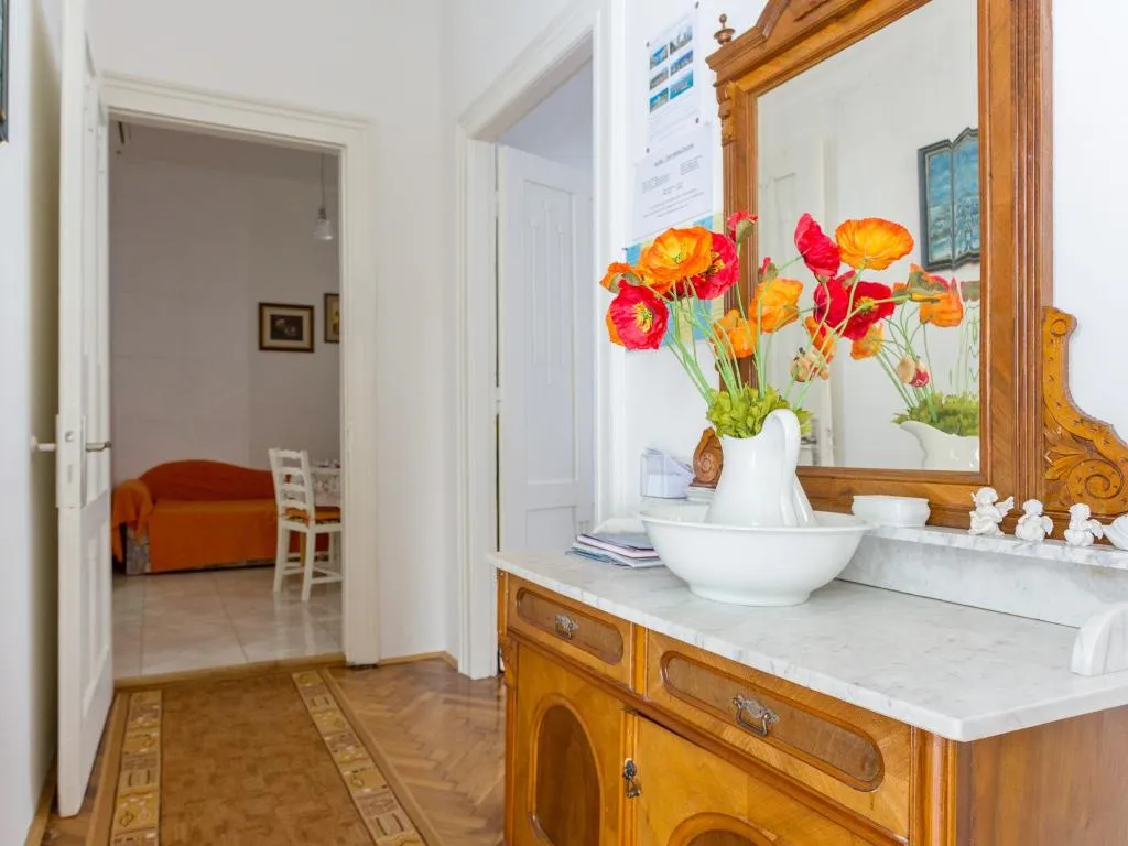 APARTMENT CAPACITY 4 Room, Apartments Mara, Dubrovnik