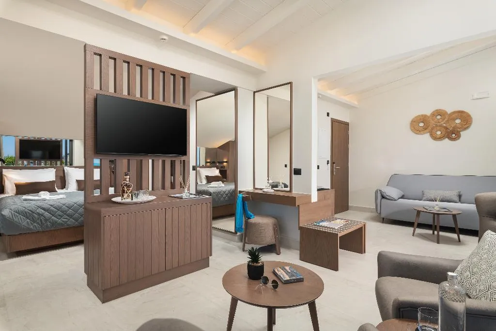 SUITE WITH PRIVATE POOL Room, Elia Agia Marina Resort, Crete