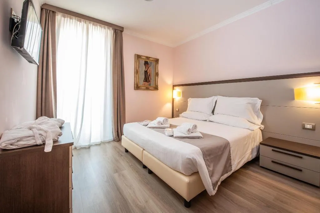 Room, Hotel Rosa, Milan