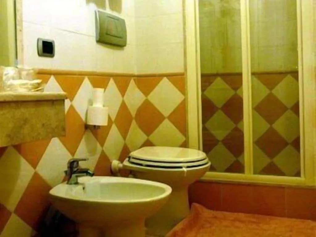 SINGLE STANDARD Room, Hotel Fenicia, Naples