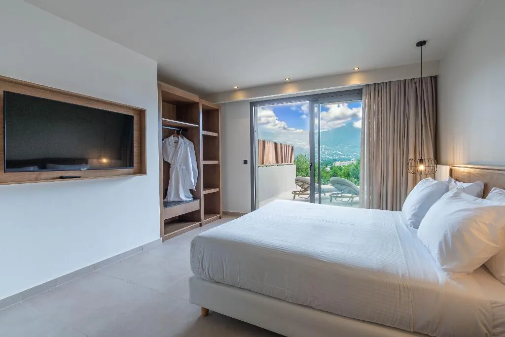 JUNIOR SUITE WITH PRIVATE POOL Room, Iolida Corfu Resort & Spa, Corfu