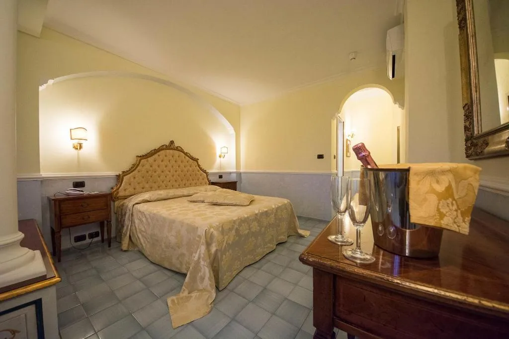 Room, Hotel San Francesco, Naples