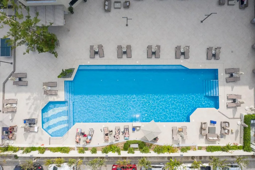 Pool, Theartemis Palace, Crete