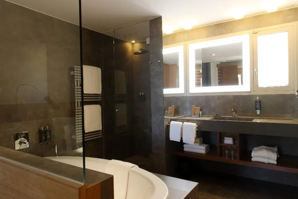 DOUBLE SUPERIOR GARDEN VIEW Room, Hostal Spa Empuries, Costa Brava