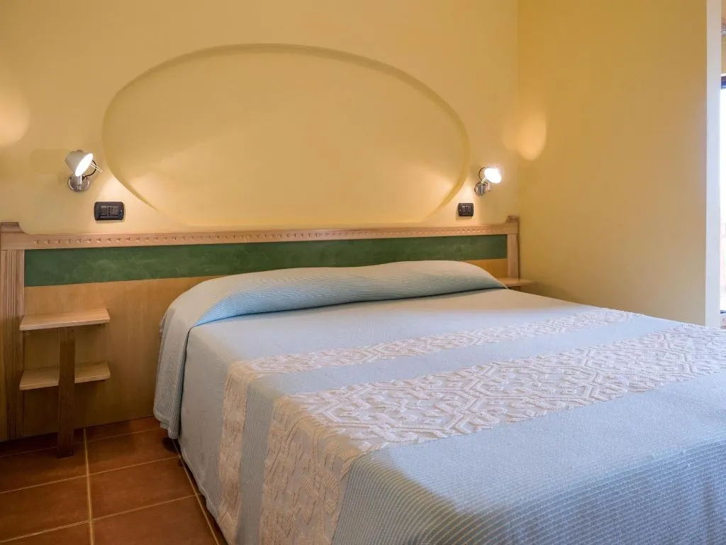 Room, Cala Reale, Cagliari