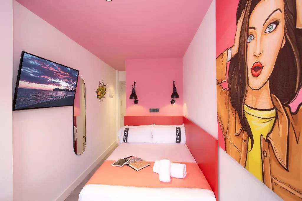 DOUBLE ECONOMY Room, Casual Pop Art Benidorm, Costa Blanca