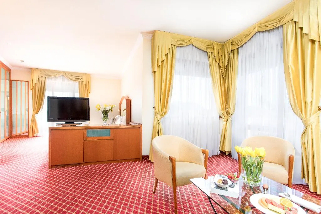 JUNIOR SUITE CAPACITY 3 Room, Galzignano Resort Terme & Golf - Hotel Sporting, Venice