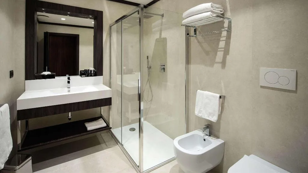Room, Gold Tower Lifestyle Hotel, Naples