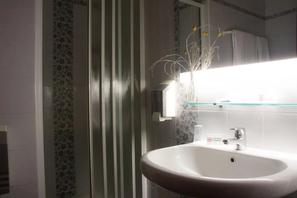 Room, Hotel Motel 2000, Milan