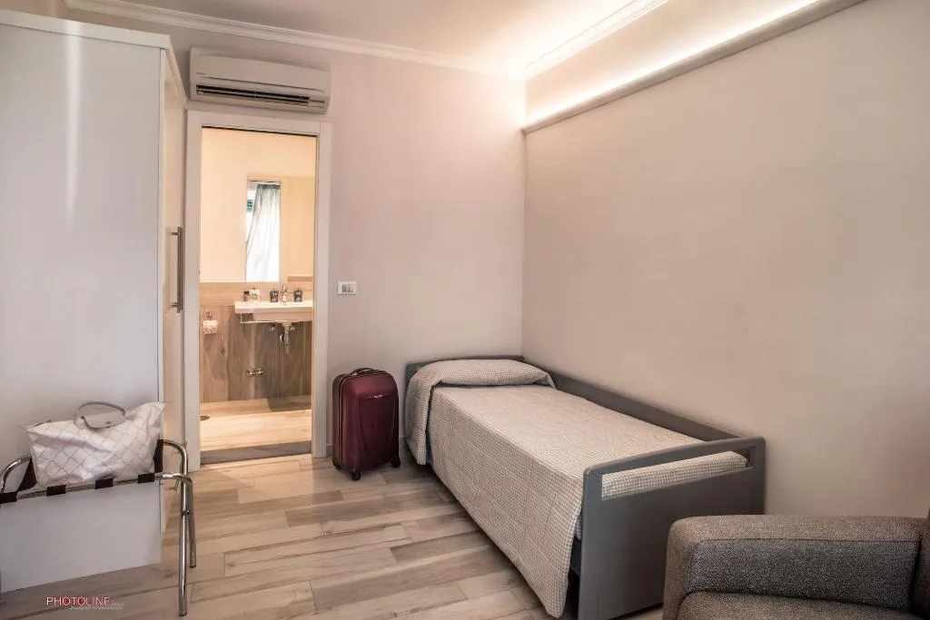 Room, Villa Giulia Ciampino, Rome