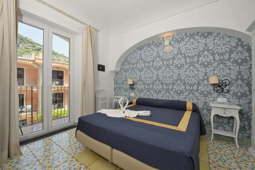 Room, Hotel Settebello, Naples