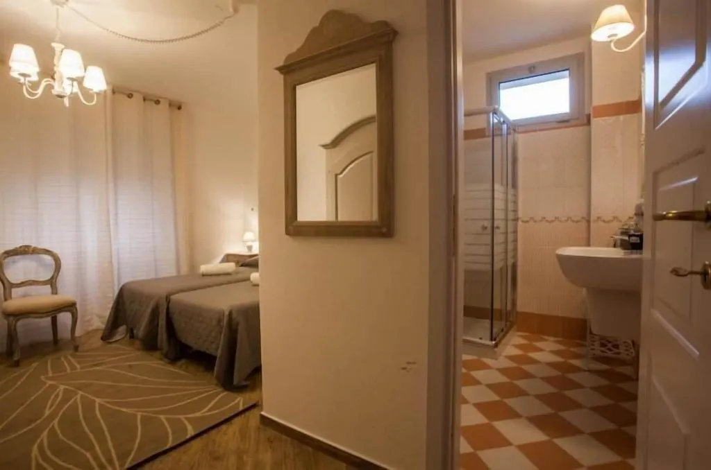Room, City Garden Guest House, Olbia