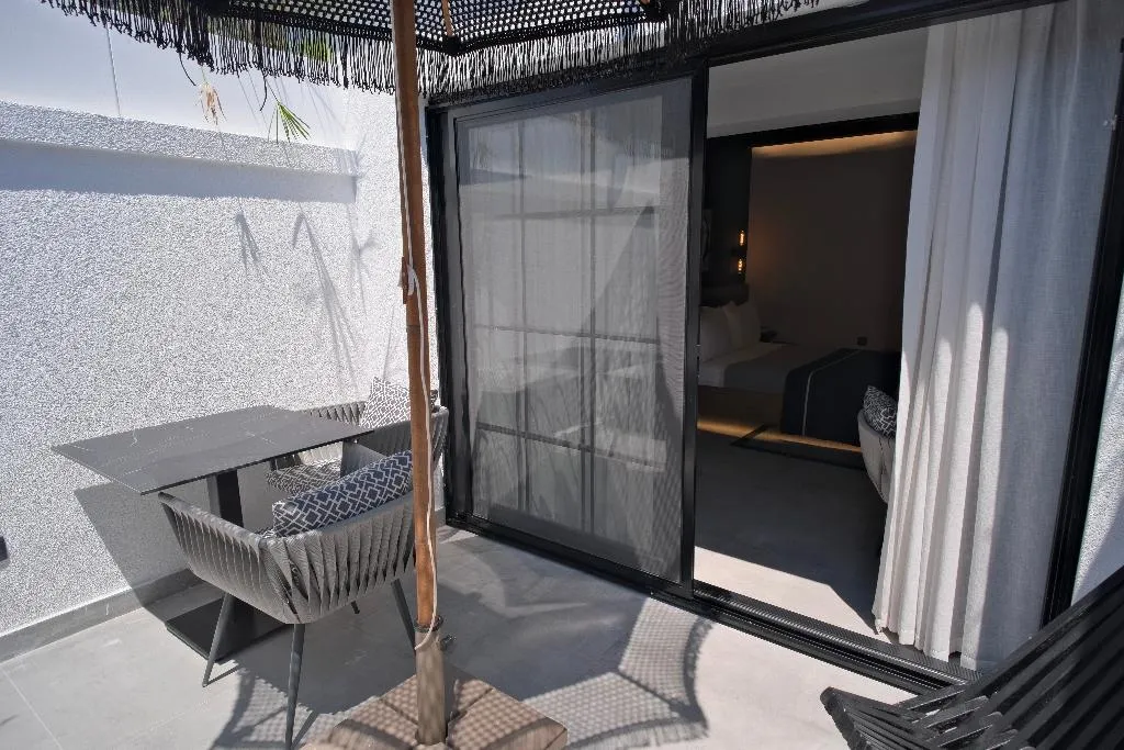 DOUBLE DELUXE WITH TERRACE Room, The Local House Alacati, Izmir