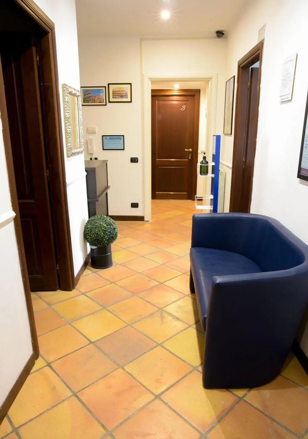 Lobby, Few Steps From Colosseum, Naples