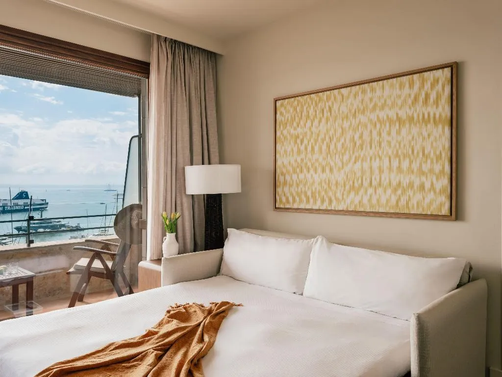 JUNIOR SUITE WITH VIEWS Room, Hotel Victoria Gran Meliá, Majorca