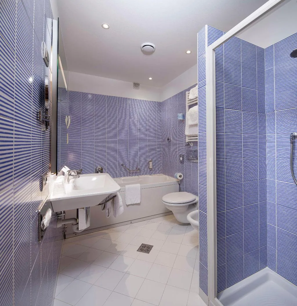 JUNIOR SUITE KING SIZE BED Room, Best Western Plus Hotel Bologna, Venice