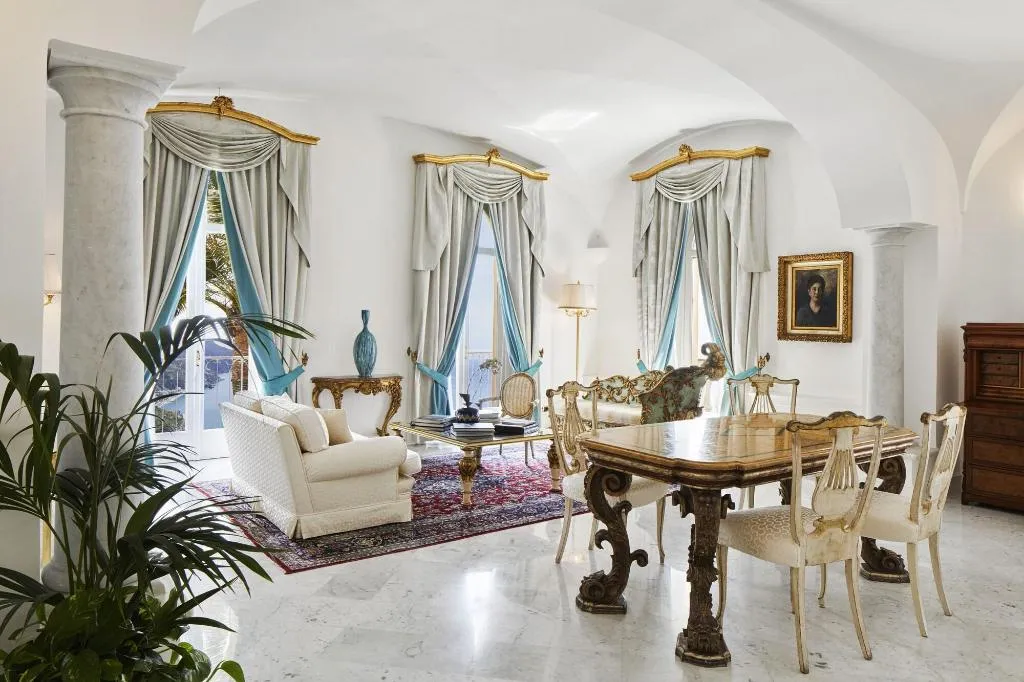 Room, Palazzo Avino, Naples