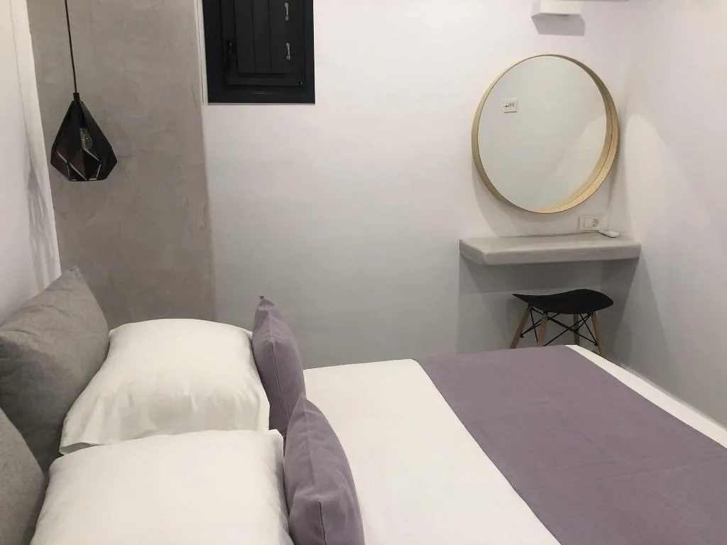 Room, Dragonfly Villas, Santorini